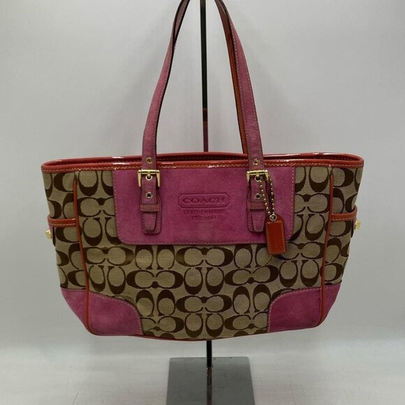 GUC Coach Signature Canvas Shoulder Bag - Picture 2 of 16